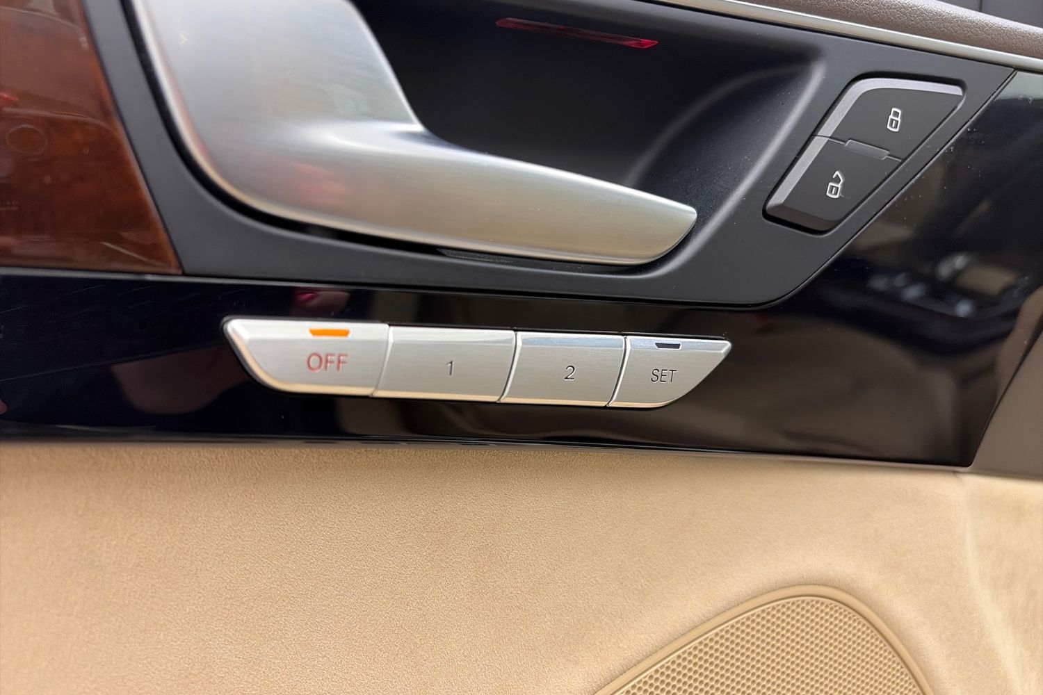 Audi A8 vaihtoauto