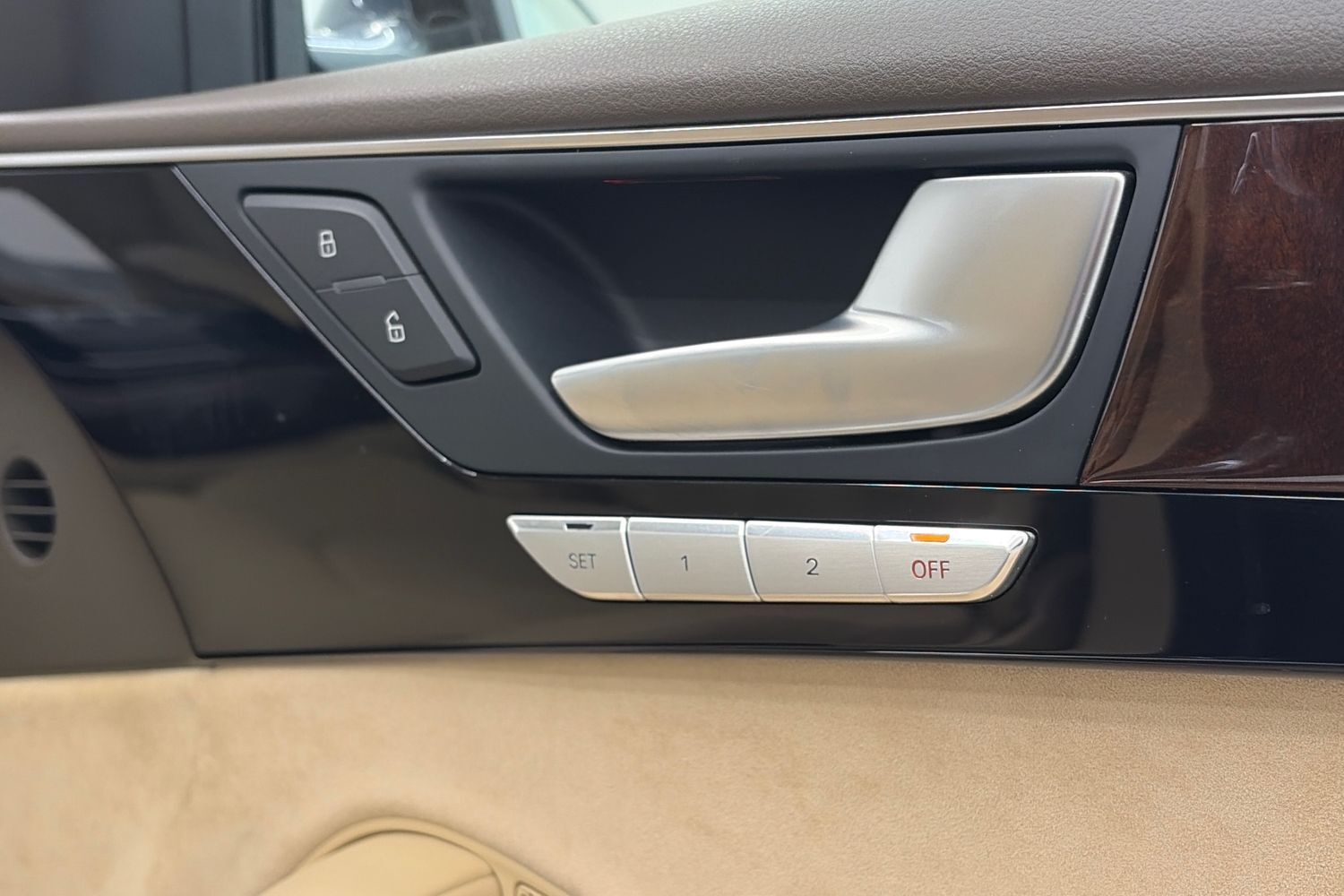 Audi A8 vaihtoauto