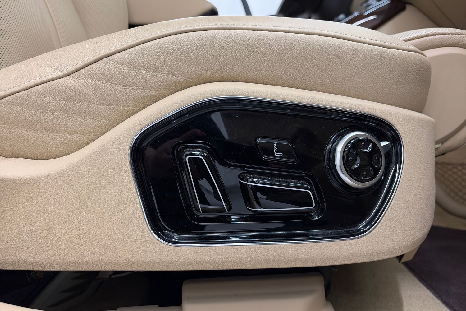 Audi A8 vaihtoauto