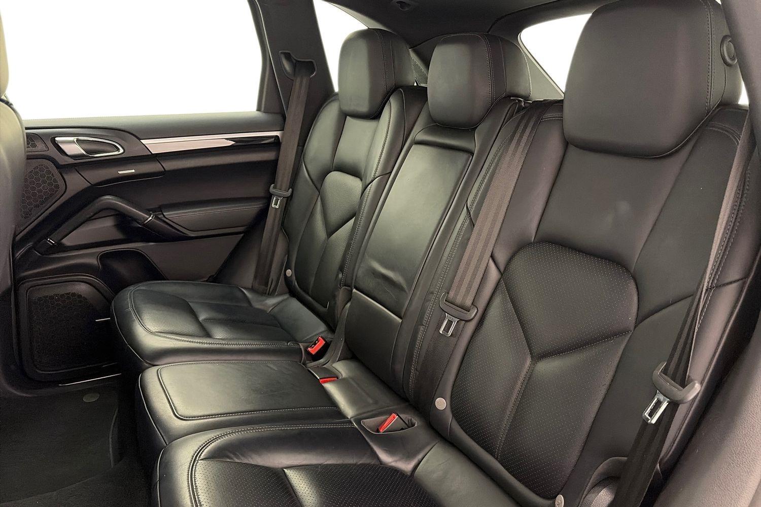 Porsche Cayenne vaihtoauto