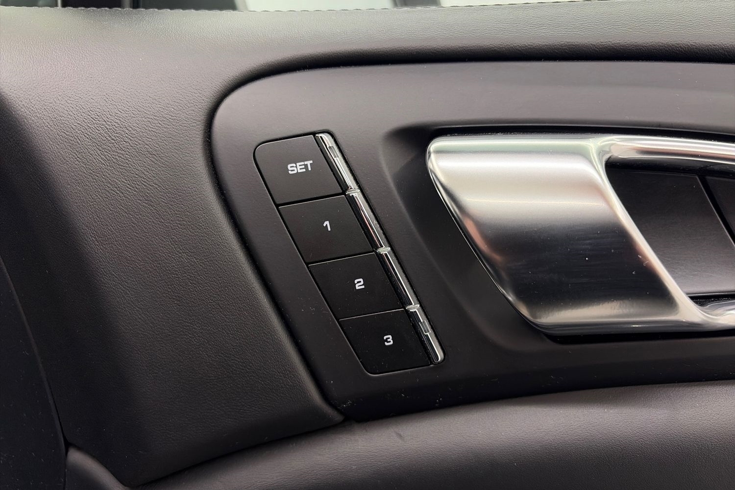 Porsche Cayenne vaihtoauto