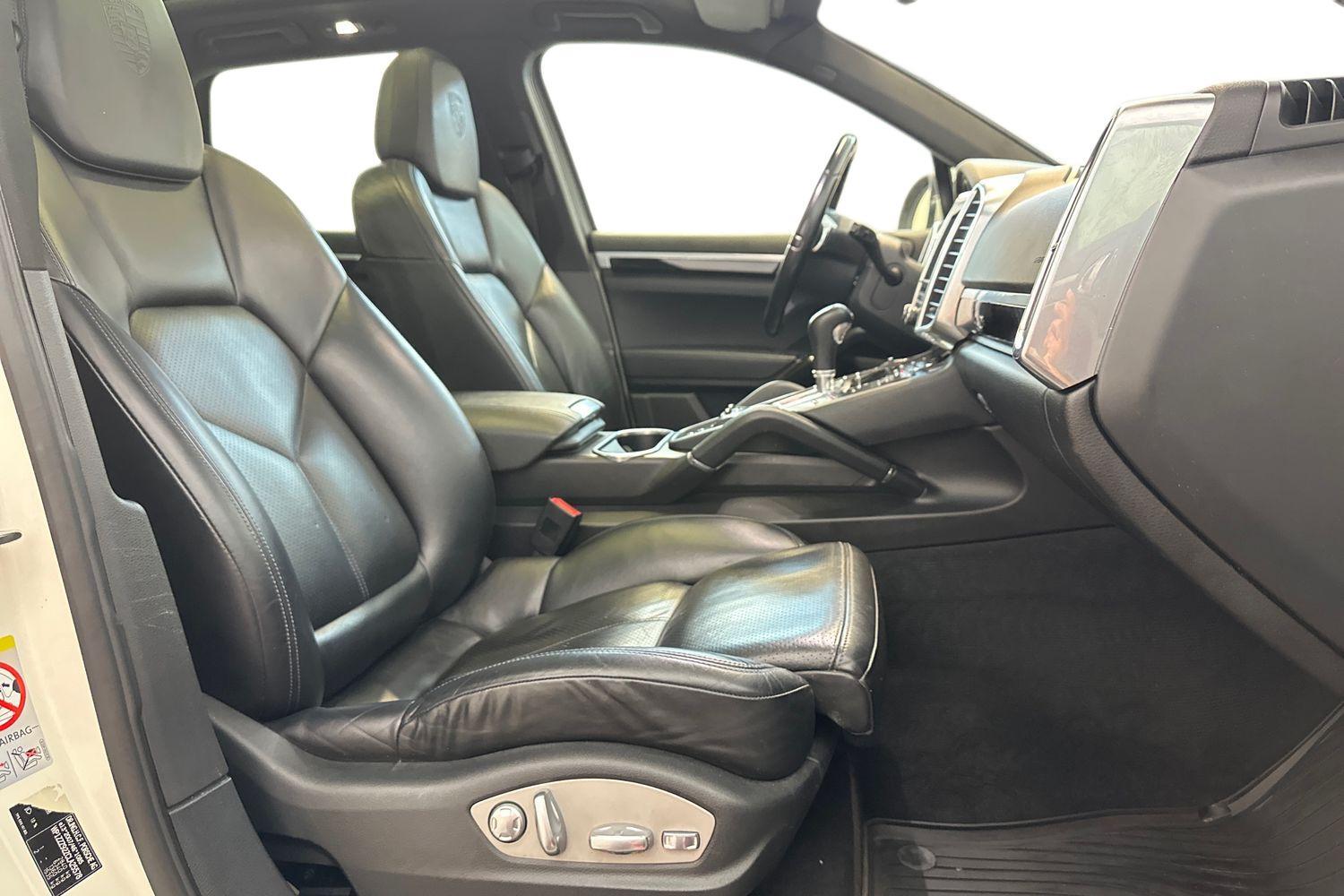 Porsche Cayenne vaihtoauto