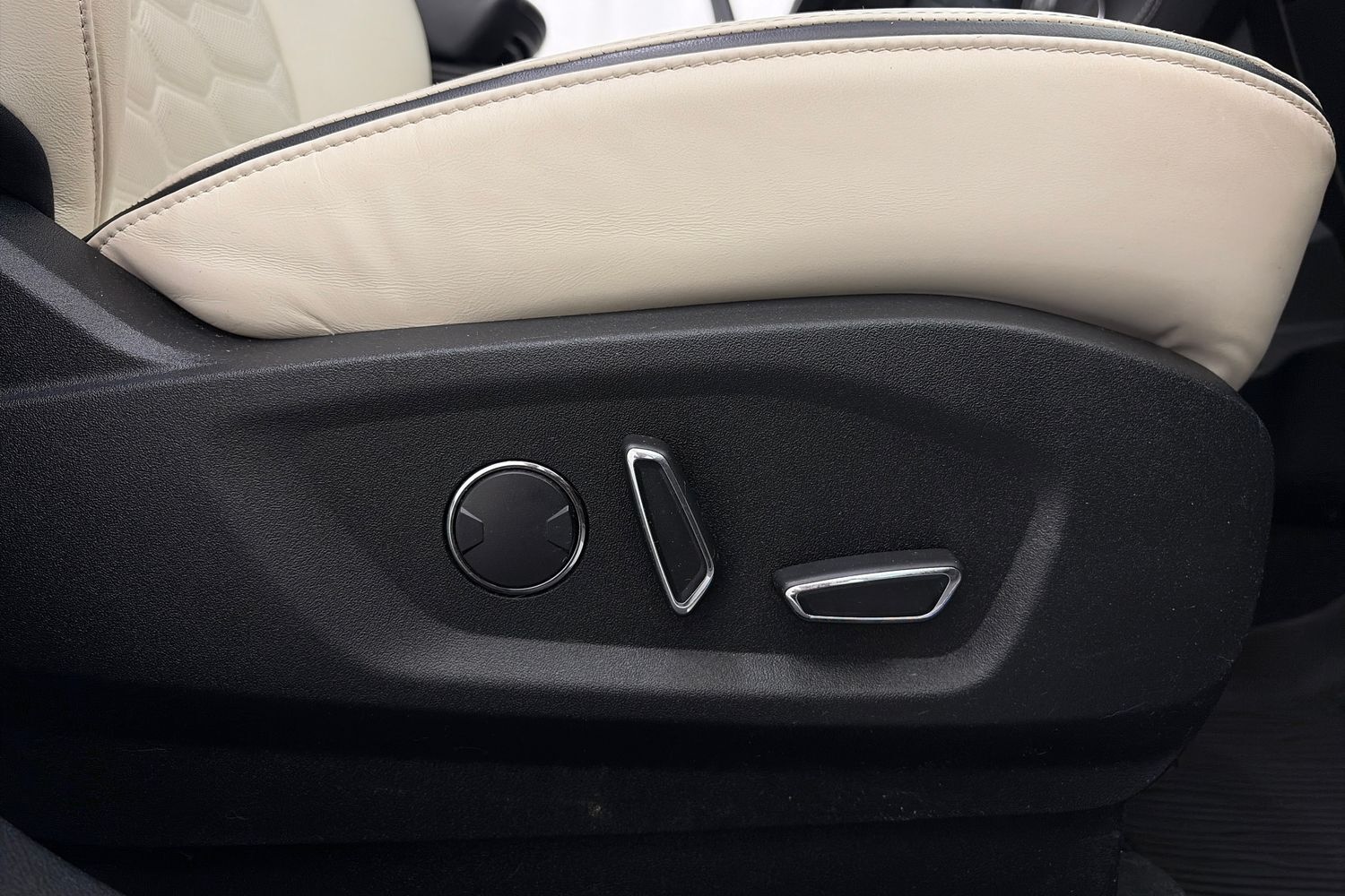 Ford Edge vaihtoauto