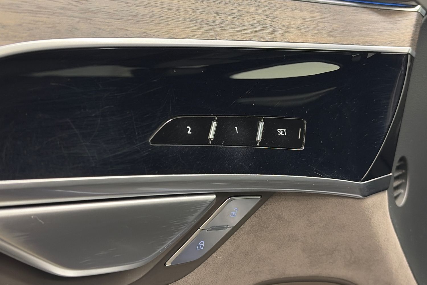Audi A8 vaihtoauto