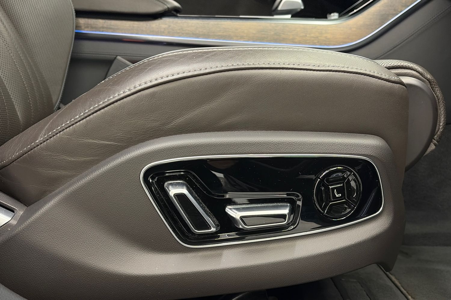 Audi A8 vaihtoauto