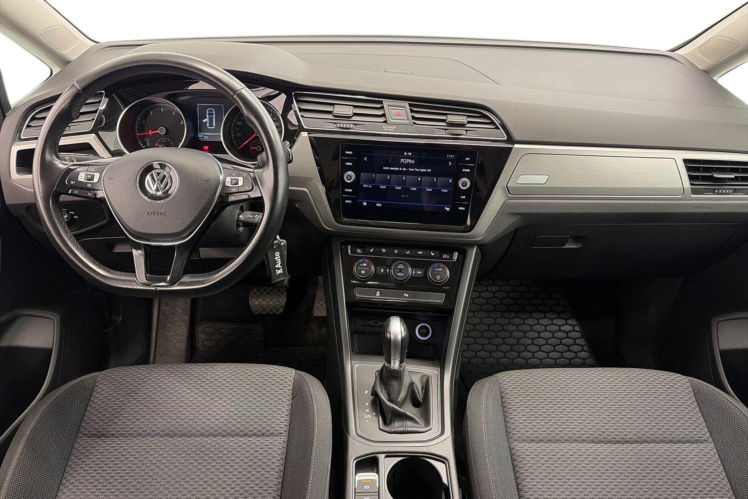 Volkswagen Touran vaihtoauto