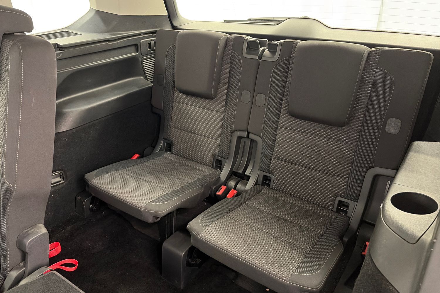 Volkswagen Touran vaihtoauto