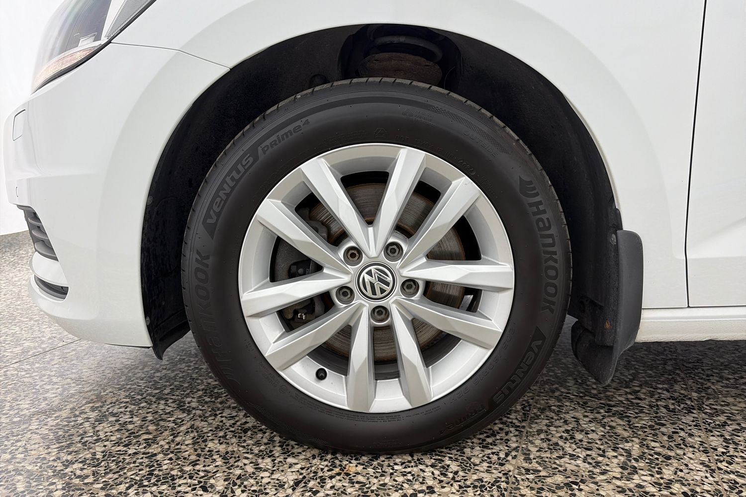 Volkswagen Touran vaihtoauto