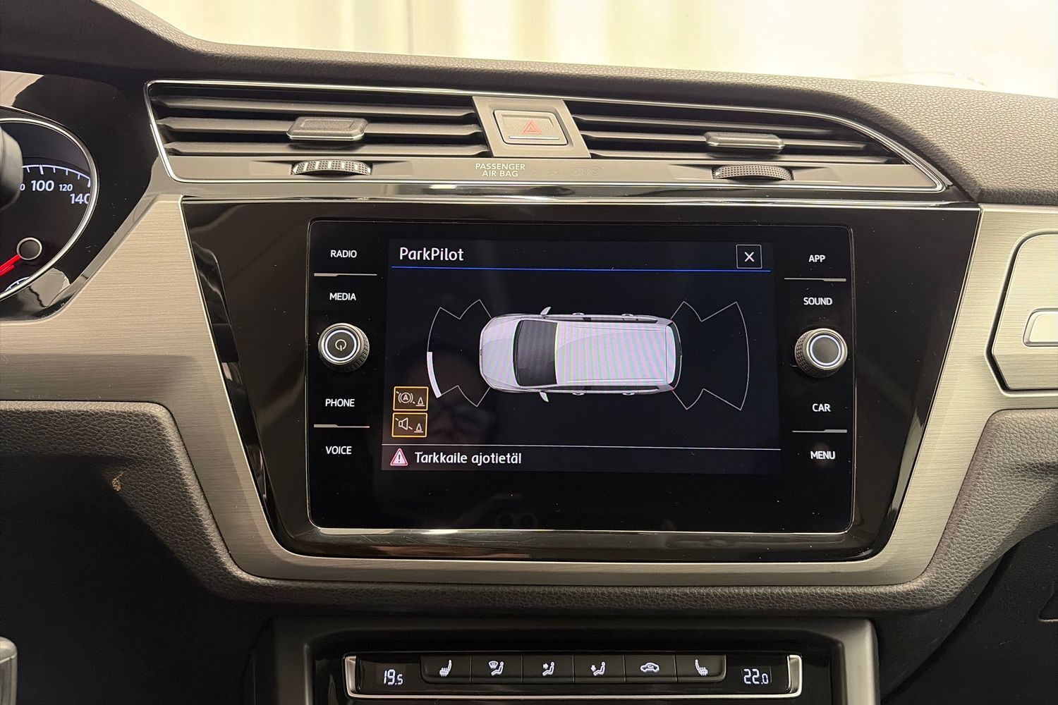 Volkswagen Touran vaihtoauto
