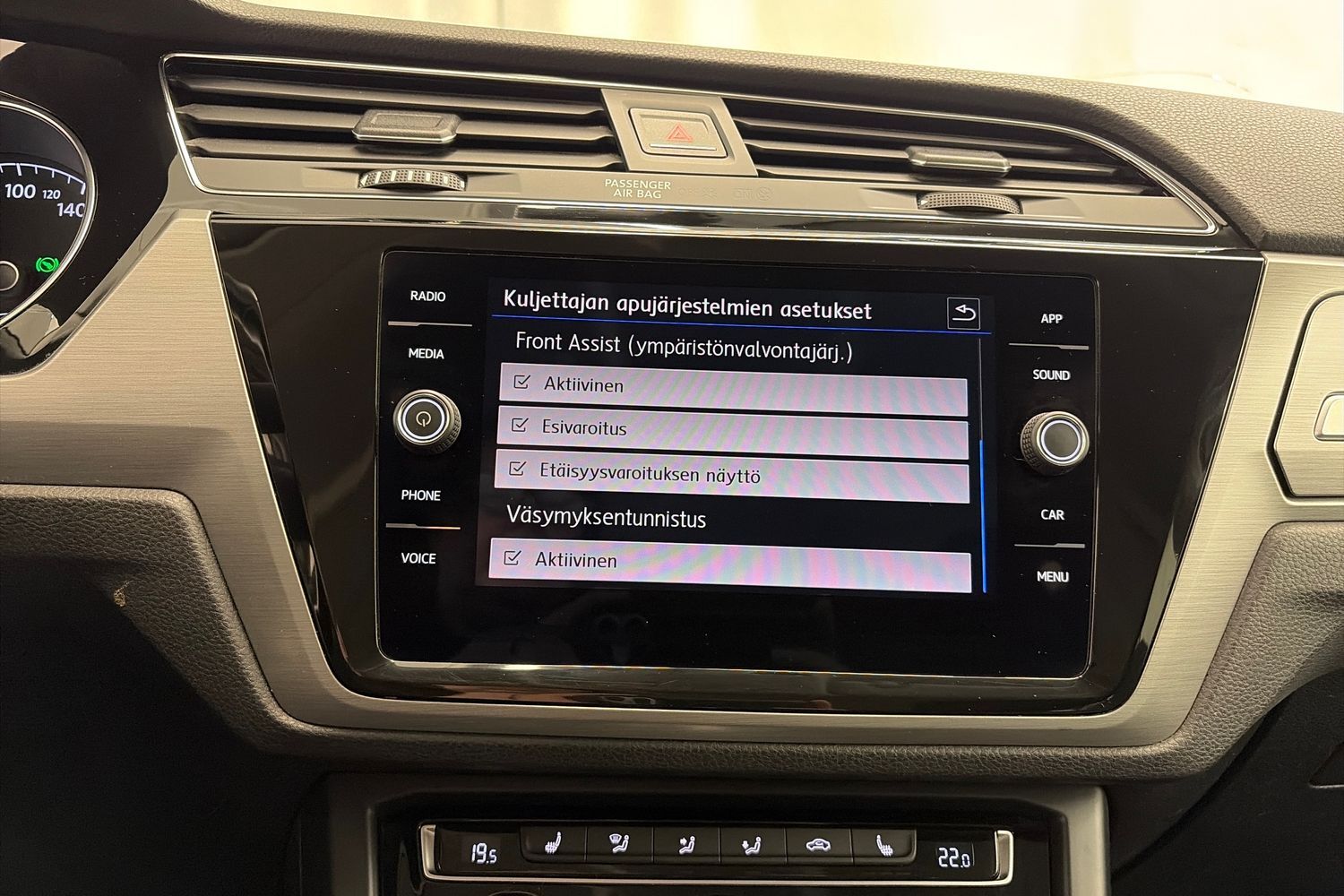 Volkswagen Touran vaihtoauto