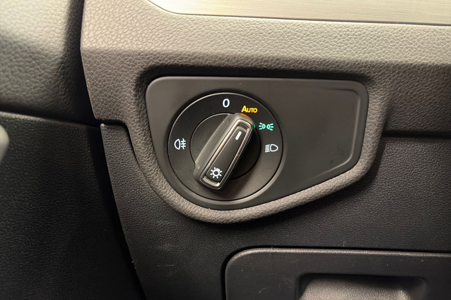 Volkswagen Touran vaihtoauto
