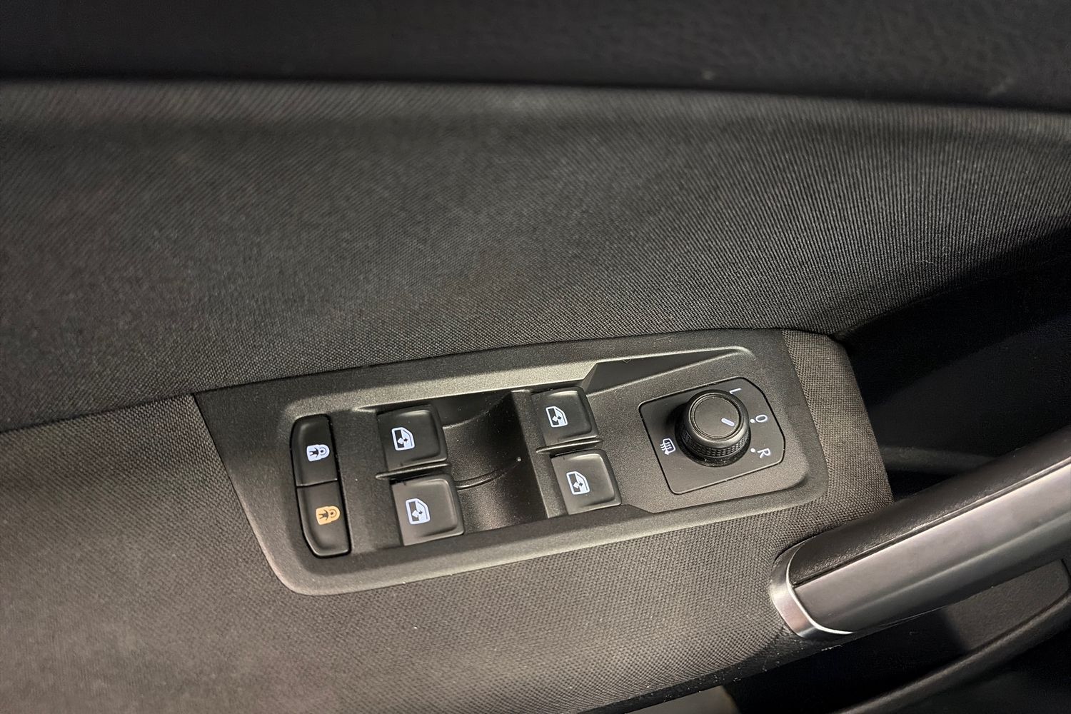 Volkswagen Touran vaihtoauto
