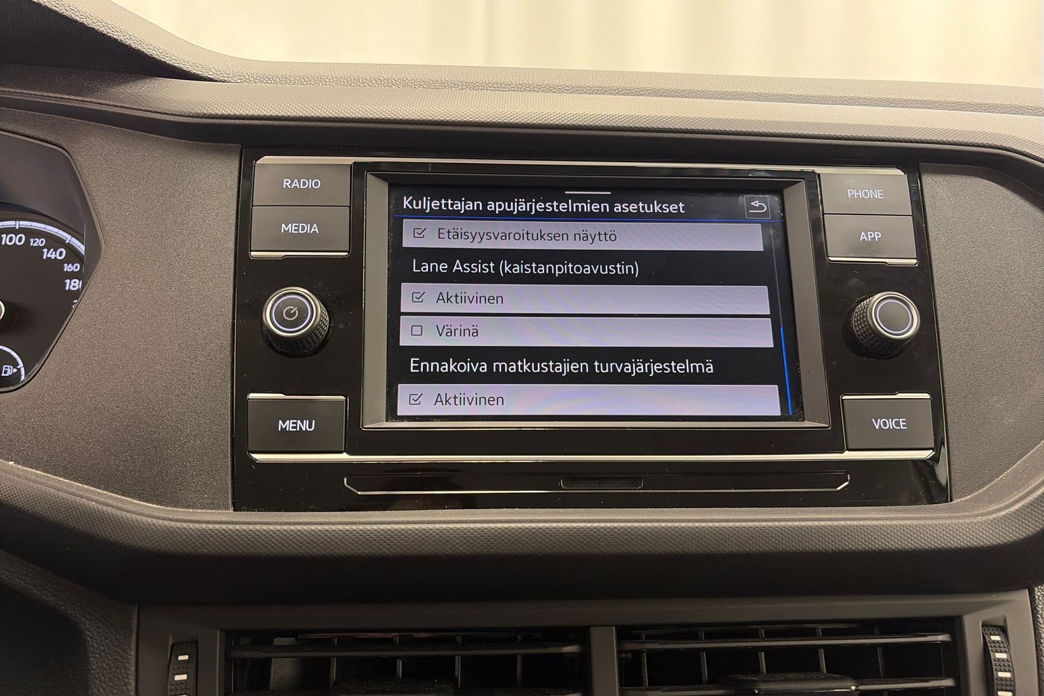 Volkswagen T-Cross vaihtoauto