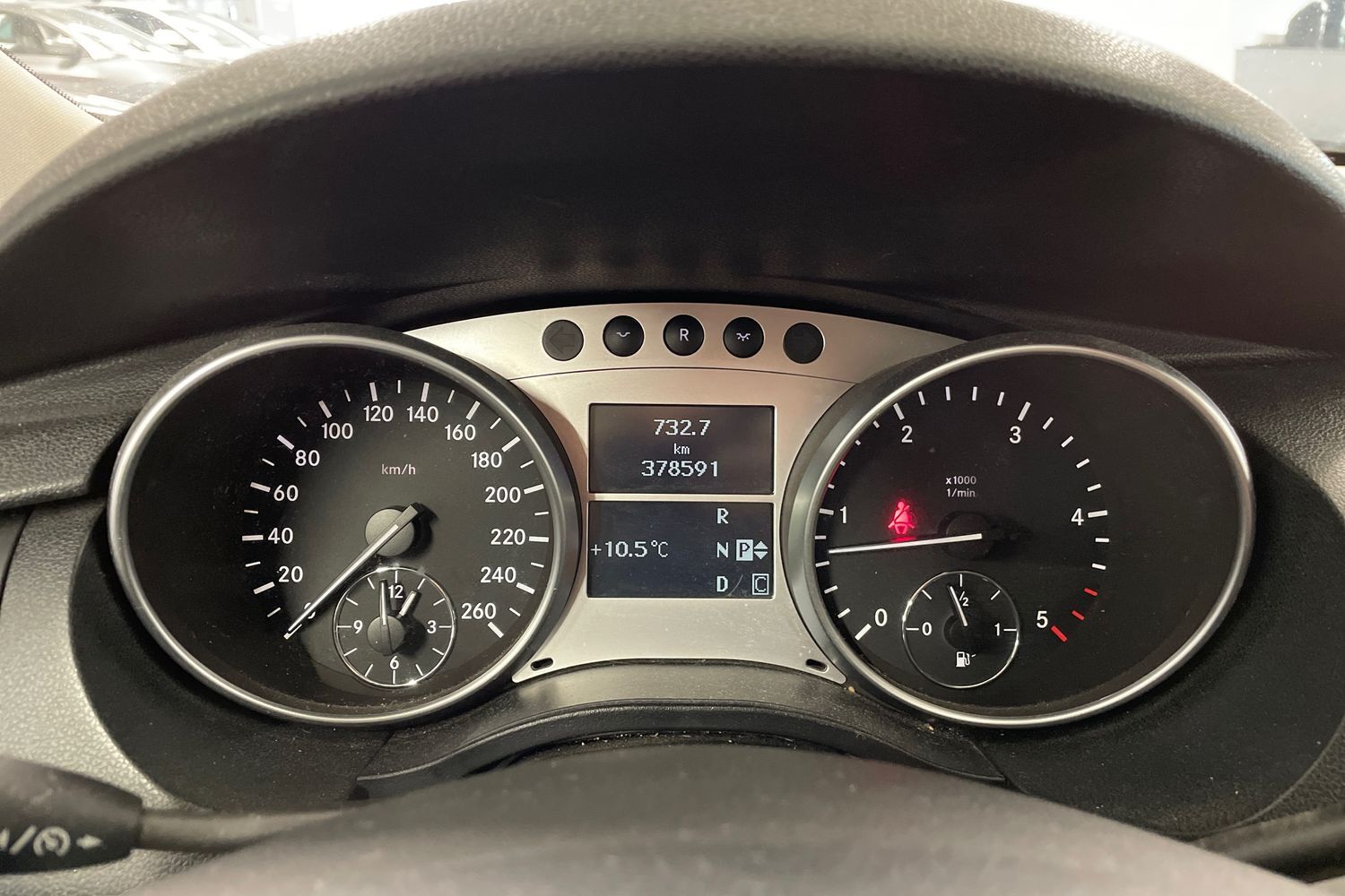 Mercedes-Benz R vaihtoauto