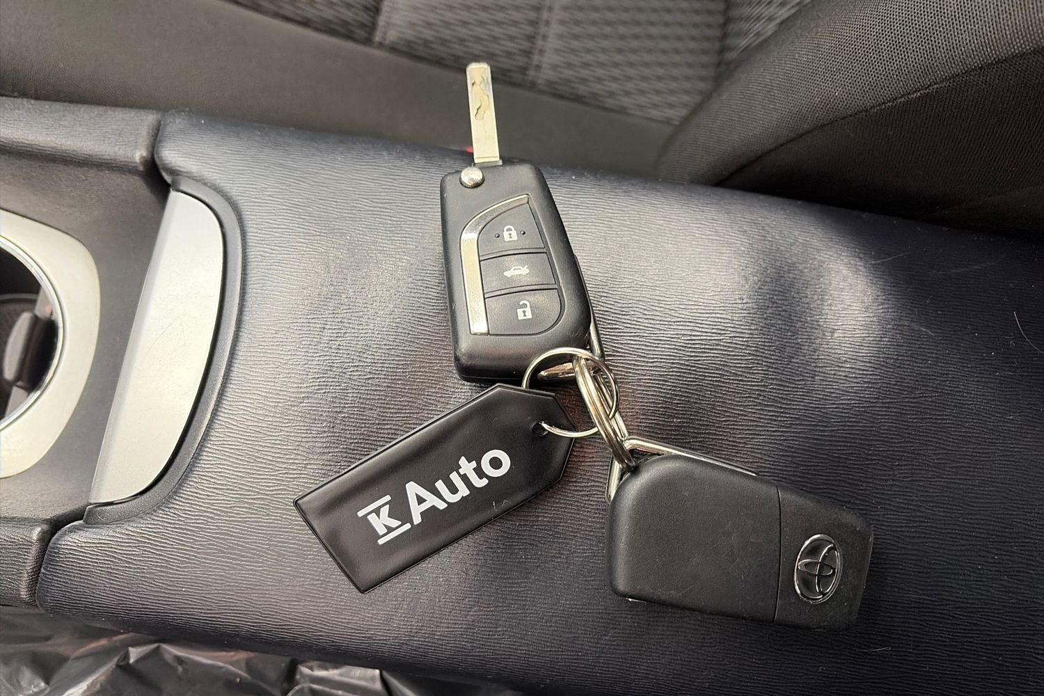 Toyota Avensis vaihtoauto