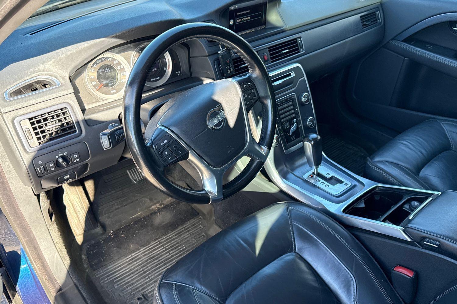 Volvo V70 vaihtoauto