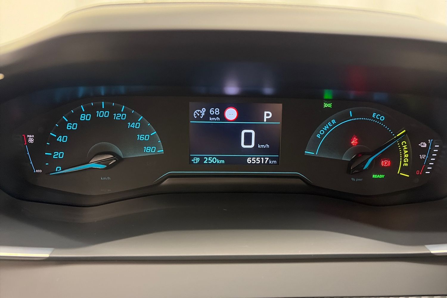 Peugeot e-208 vaihtoauto