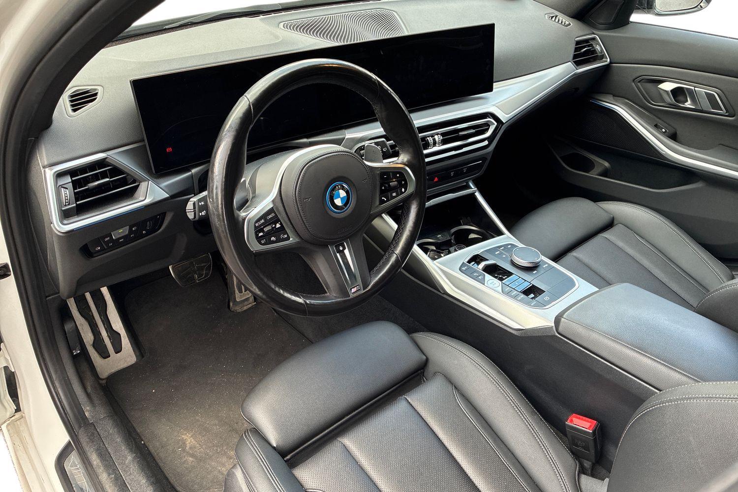 BMW 330 vaihtoauto