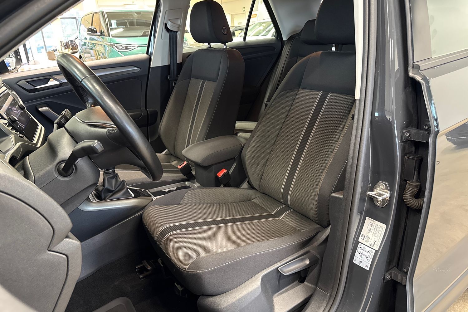 Volkswagen T-Roc vaihtoauto