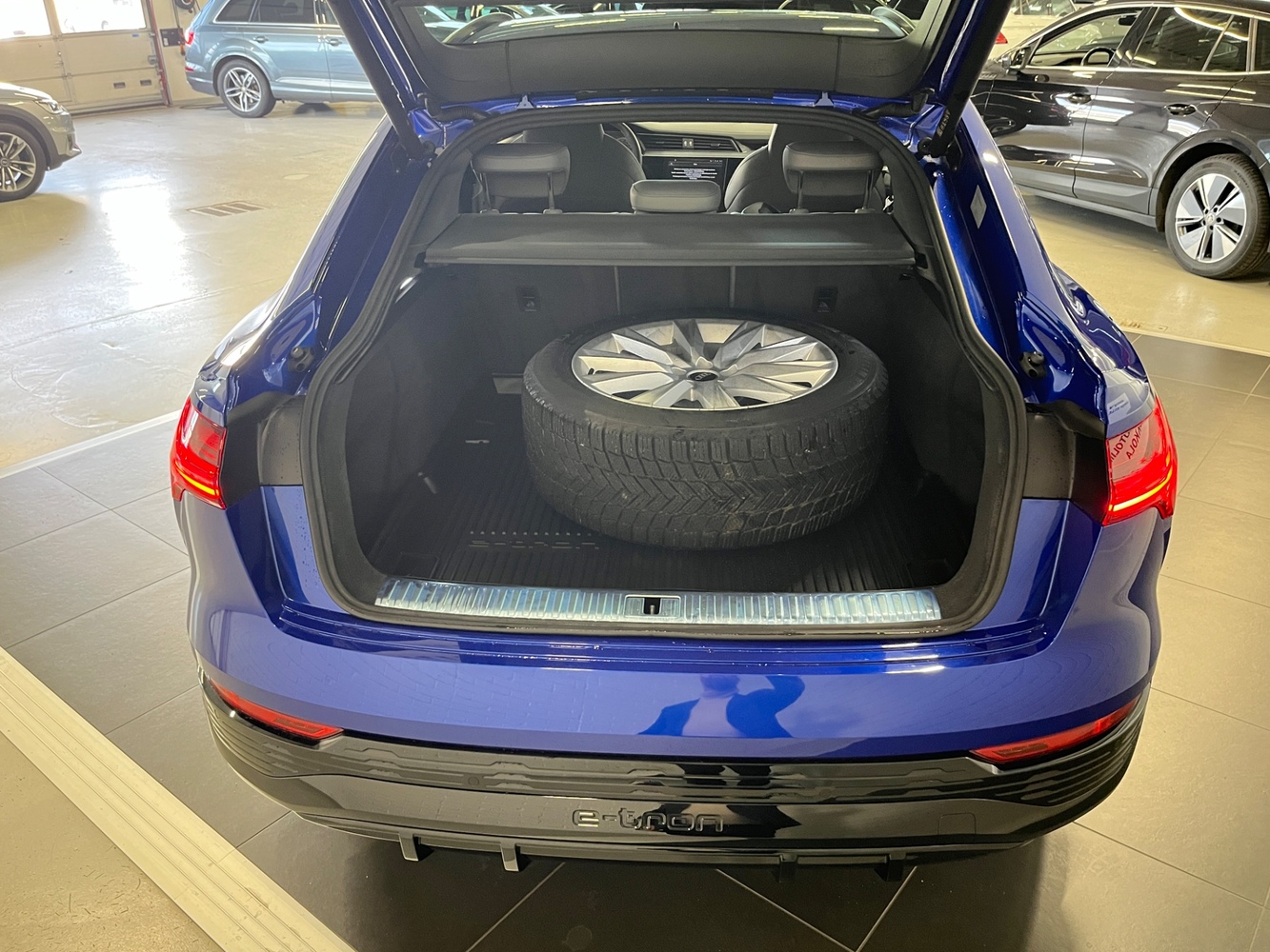 Audi Q8 e-tron vaihtoauto
