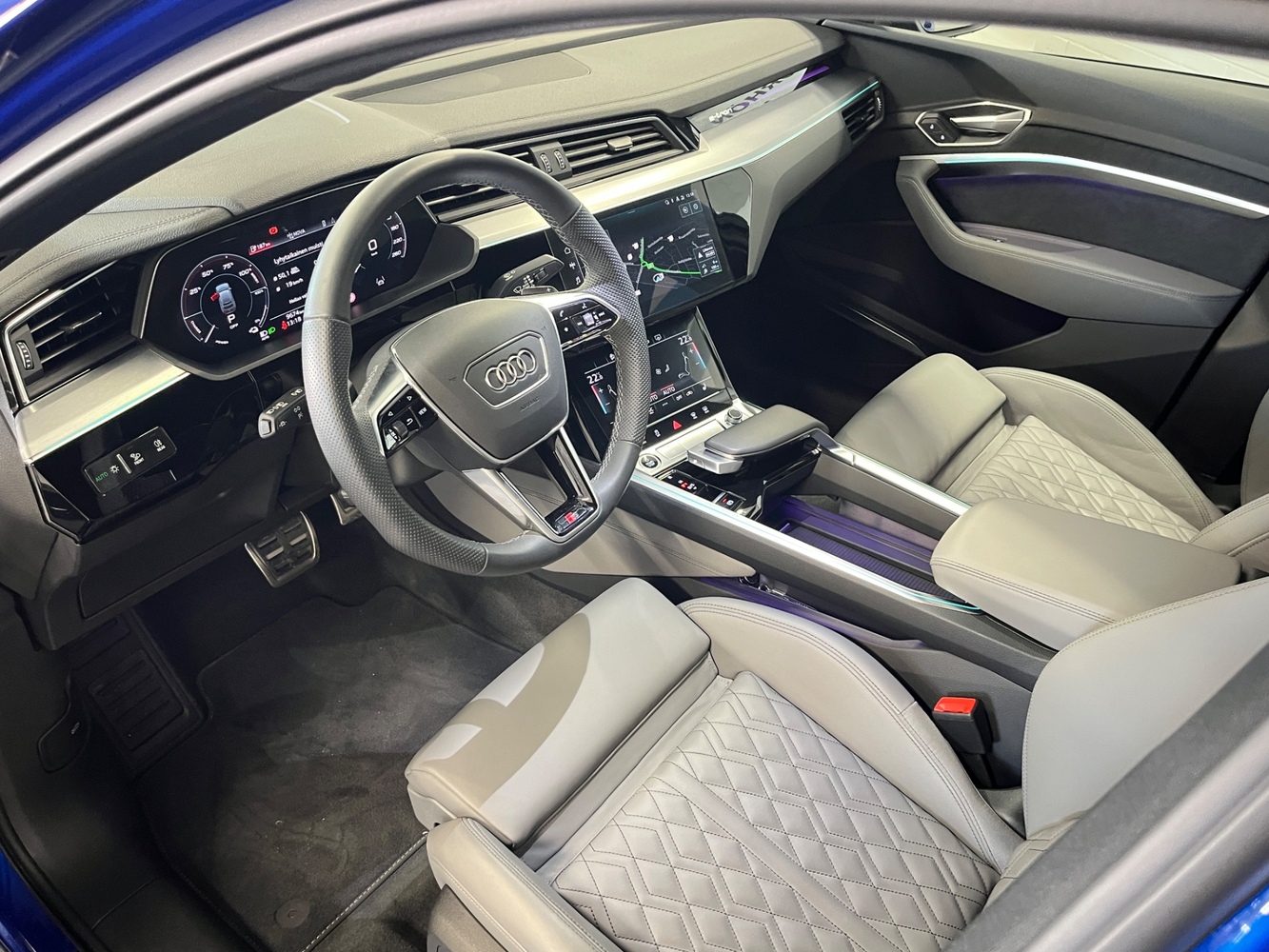 Audi Q8 e-tron vaihtoauto