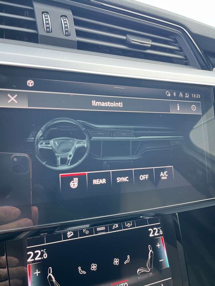 Audi Q8 e-tron vaihtoauto