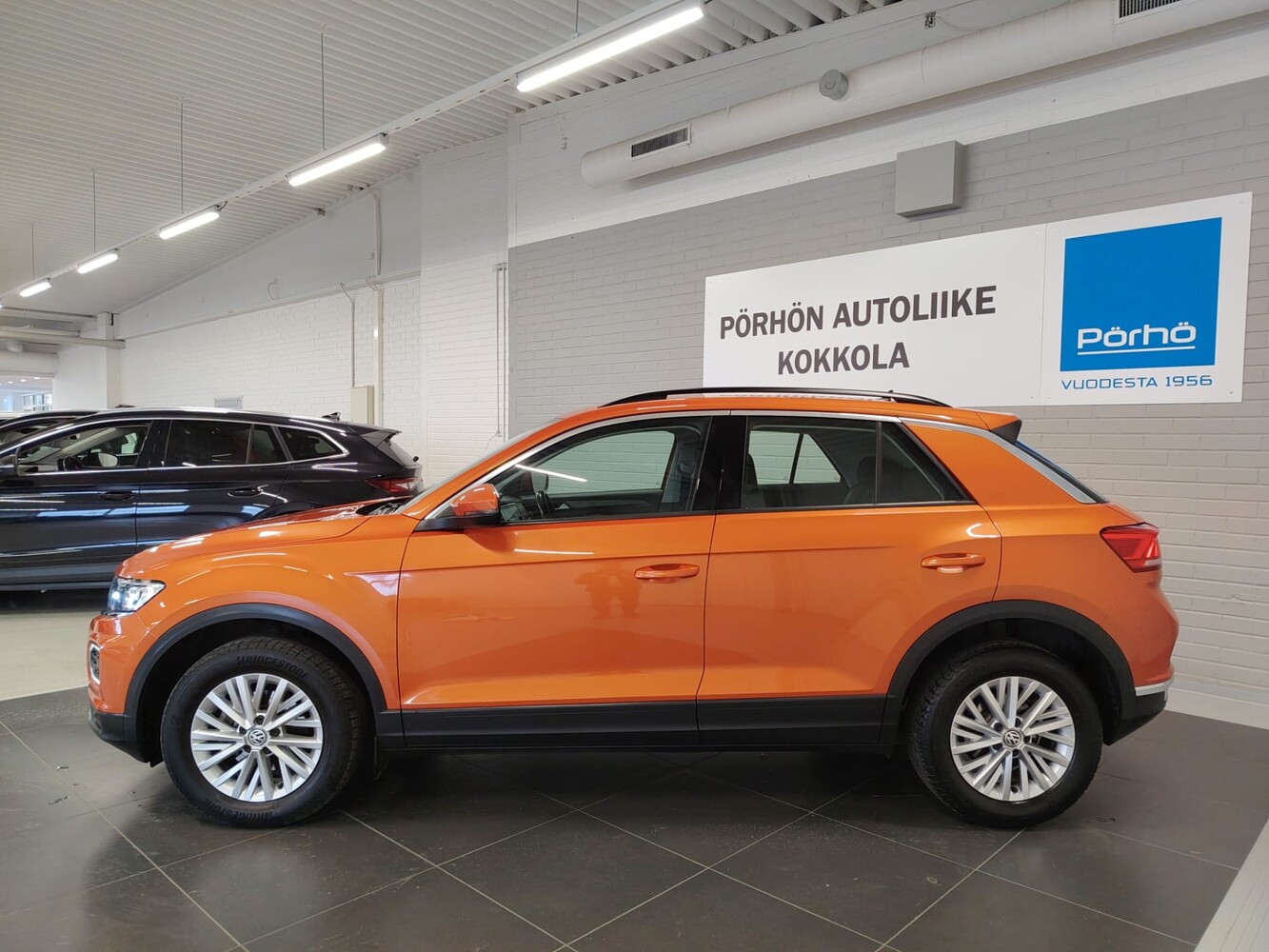Volkswagen T-Roc vaihtoauto
