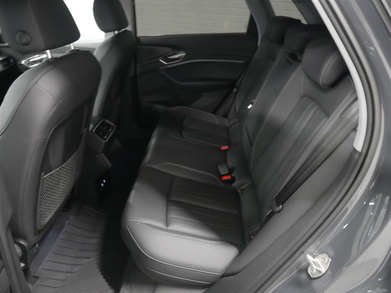 Audi Q8 e-tron vaihtoauto