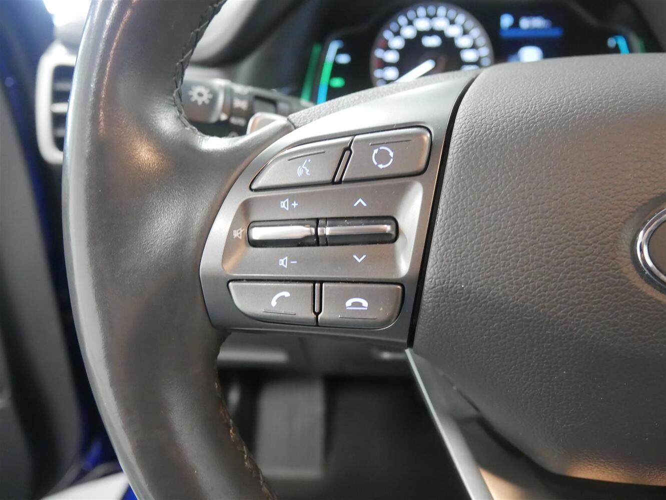 Hyundai IONIQ hybrid vaihtoauto