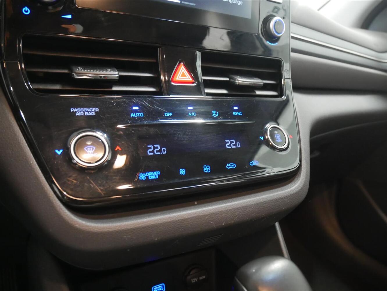 Hyundai IONIQ hybrid vaihtoauto