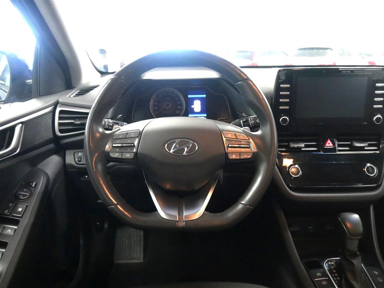 Hyundai IONIQ hybrid vaihtoauto
