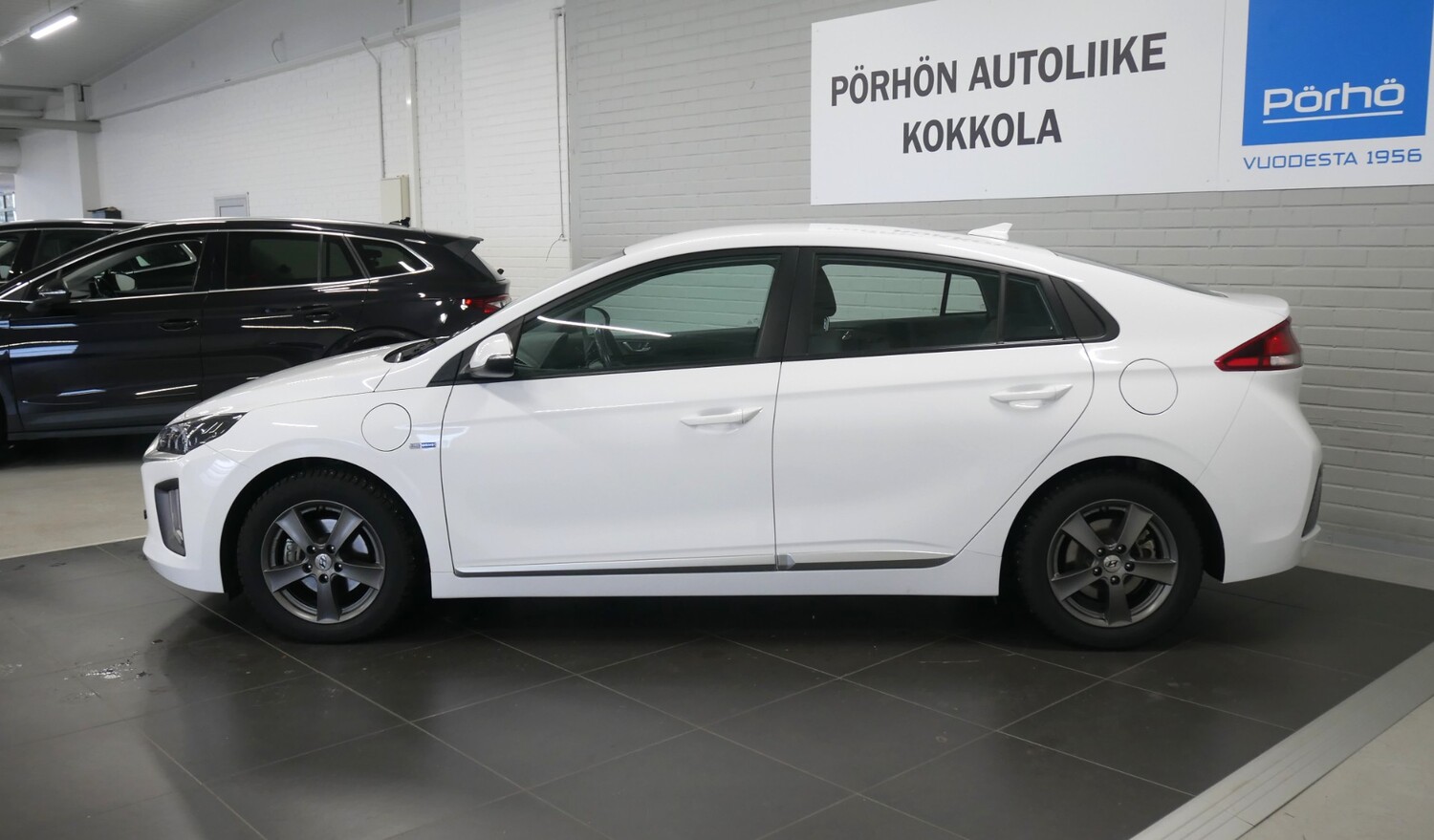 Hyundai IONIQ plug-in vaihtoauto