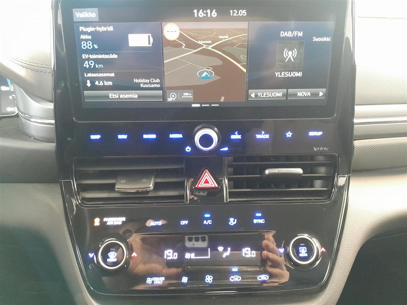 Hyundai IONIQ plug-in vaihtoauto