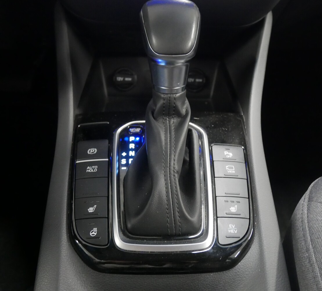 Hyundai IONIQ plug-in vaihtoauto