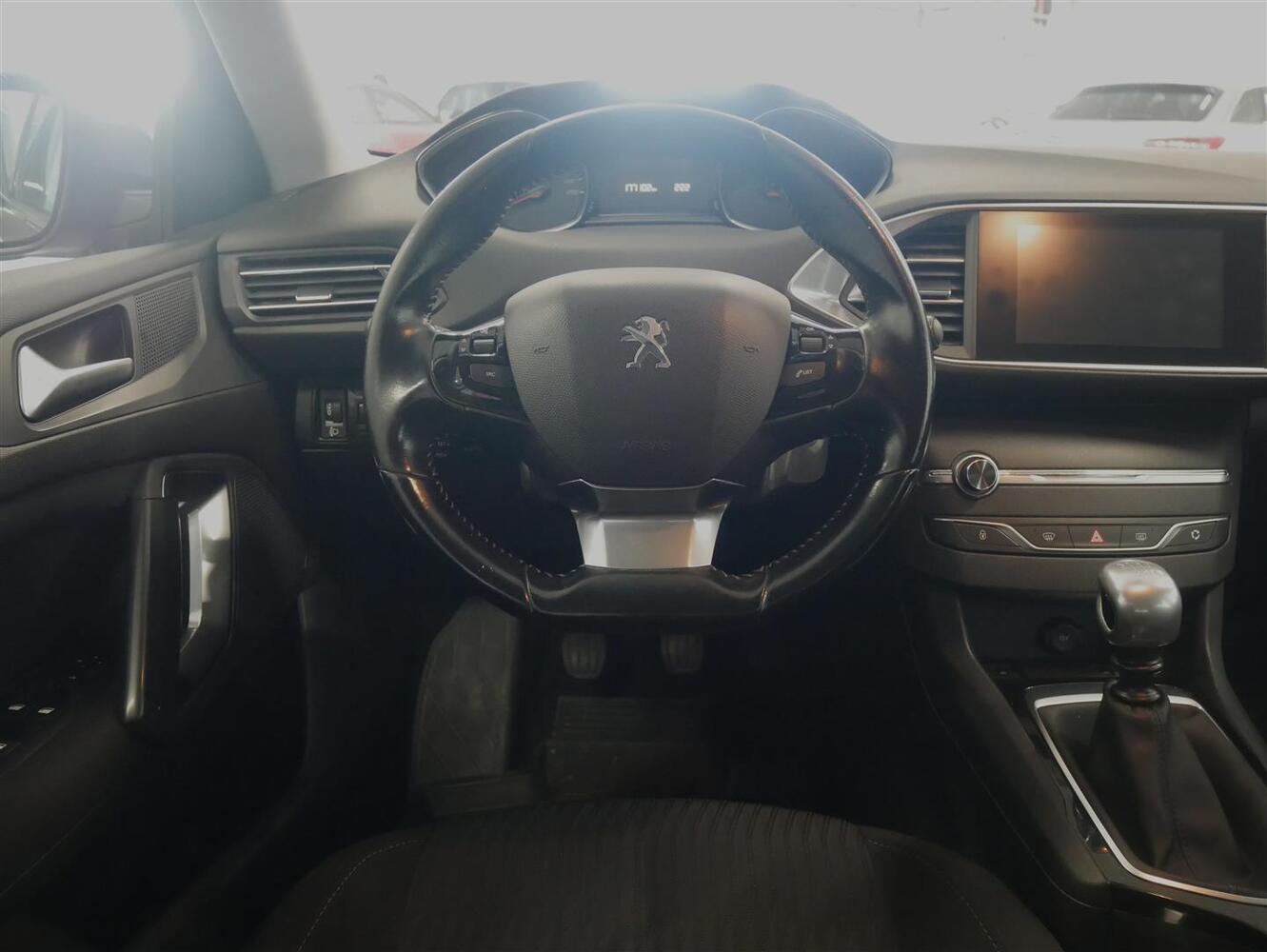 Peugeot 308 vaihtoauto