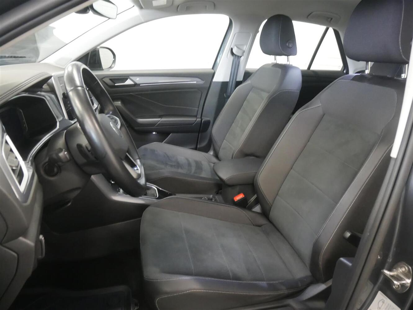 Volkswagen T-Roc vaihtoauto