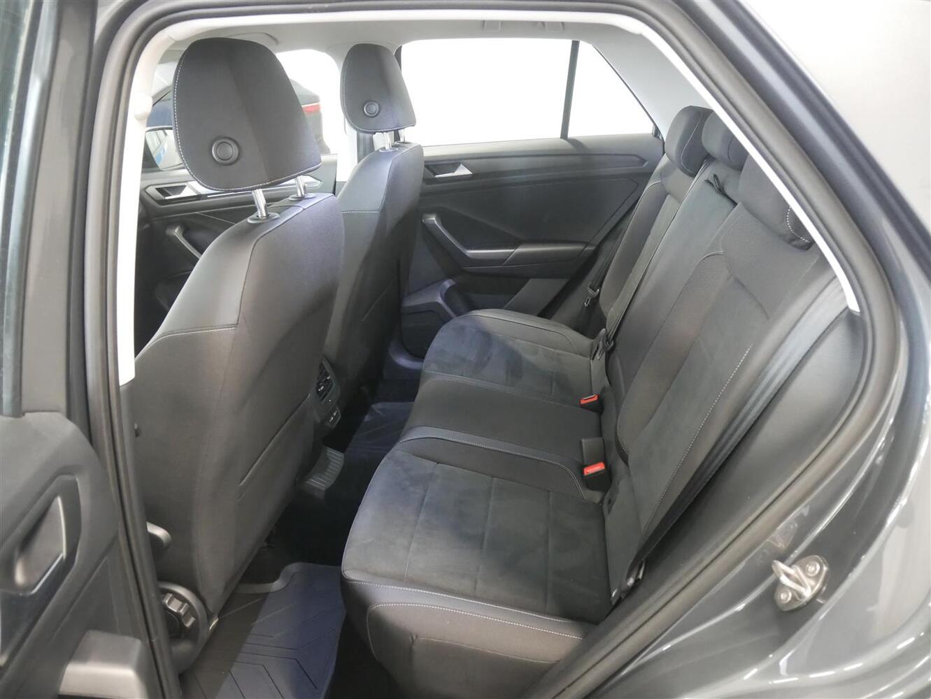 Volkswagen T-Roc vaihtoauto
