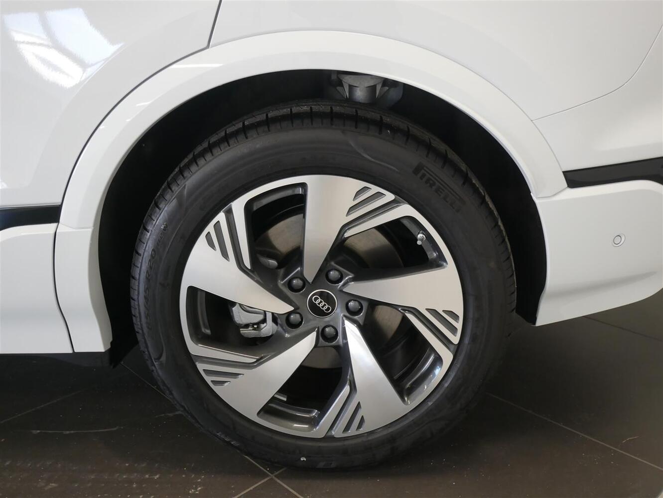 Audi Q6 e-tron vaihtoauto