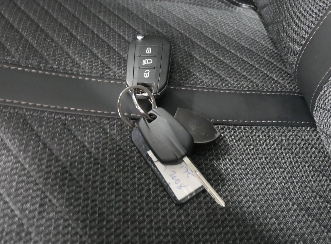 Peugeot 2008 vaihtoauto