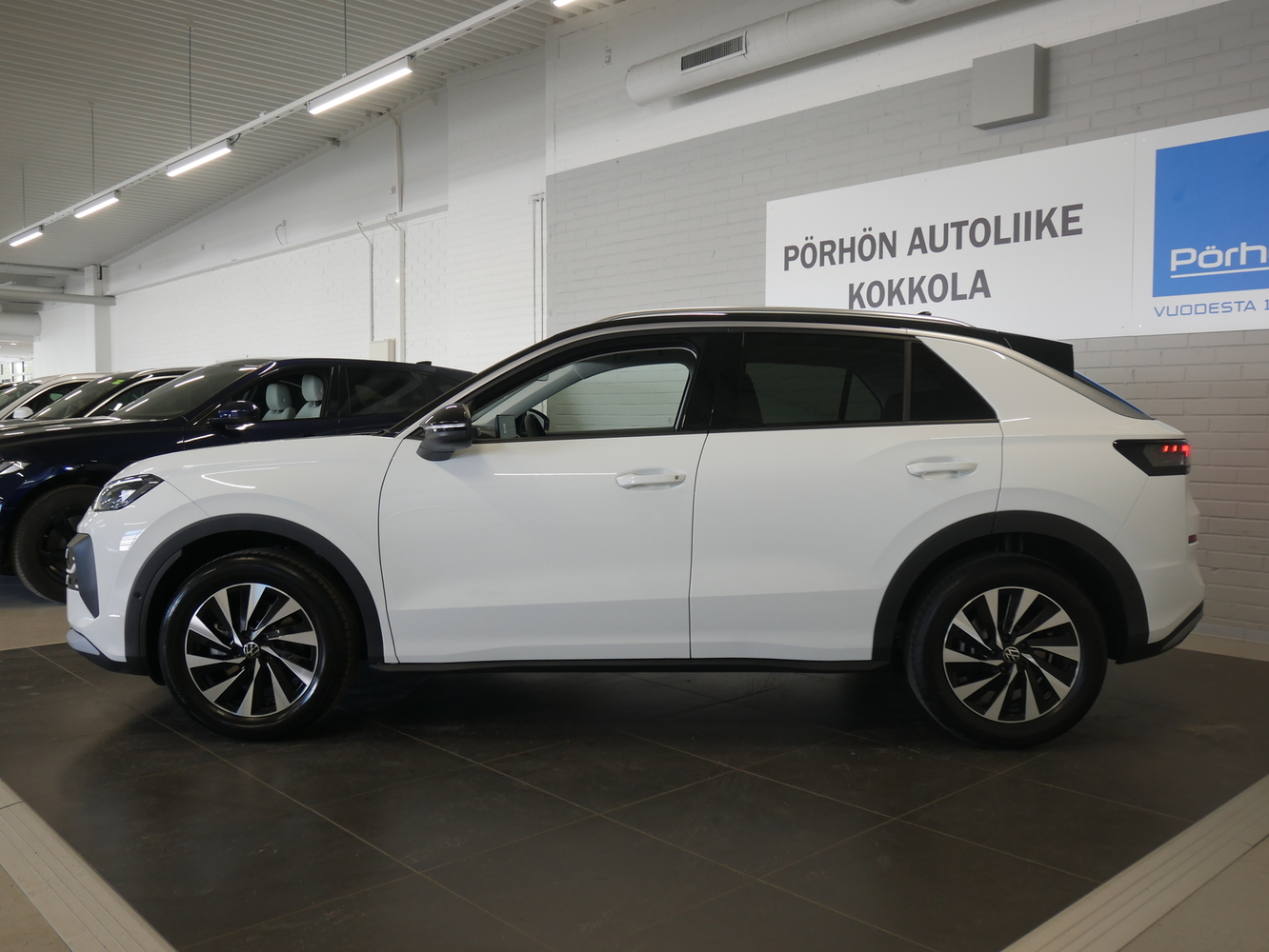 Volkswagen T-Roc vaihtoauto
