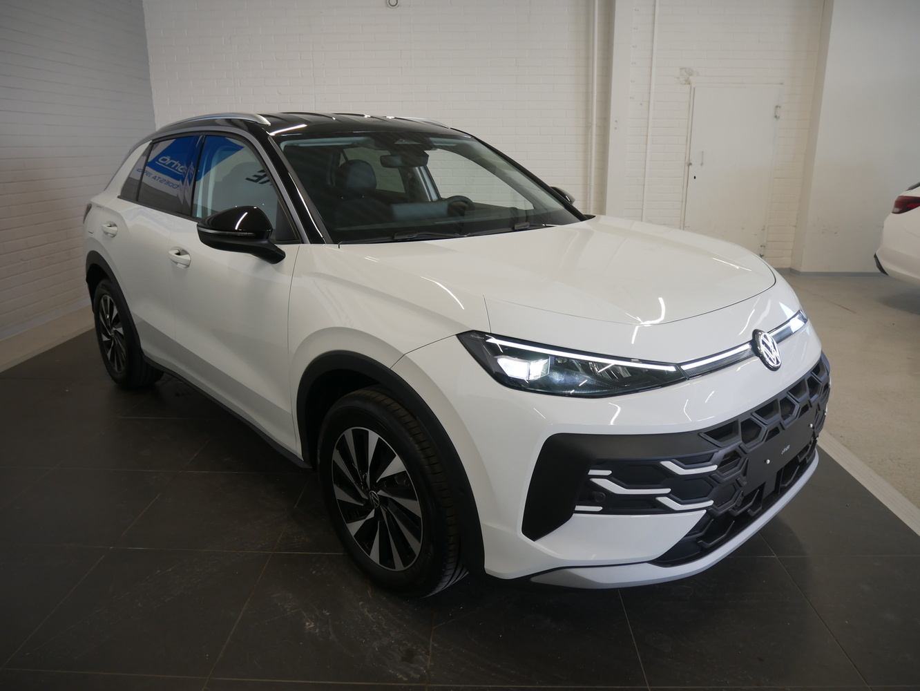 Volkswagen T-Roc vaihtoauto