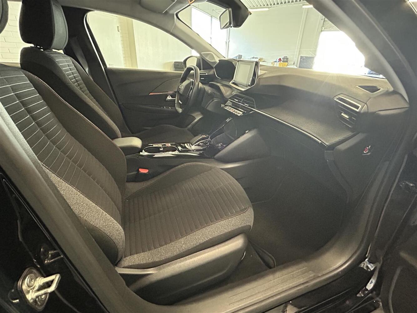 Peugeot e-208 vaihtoauto