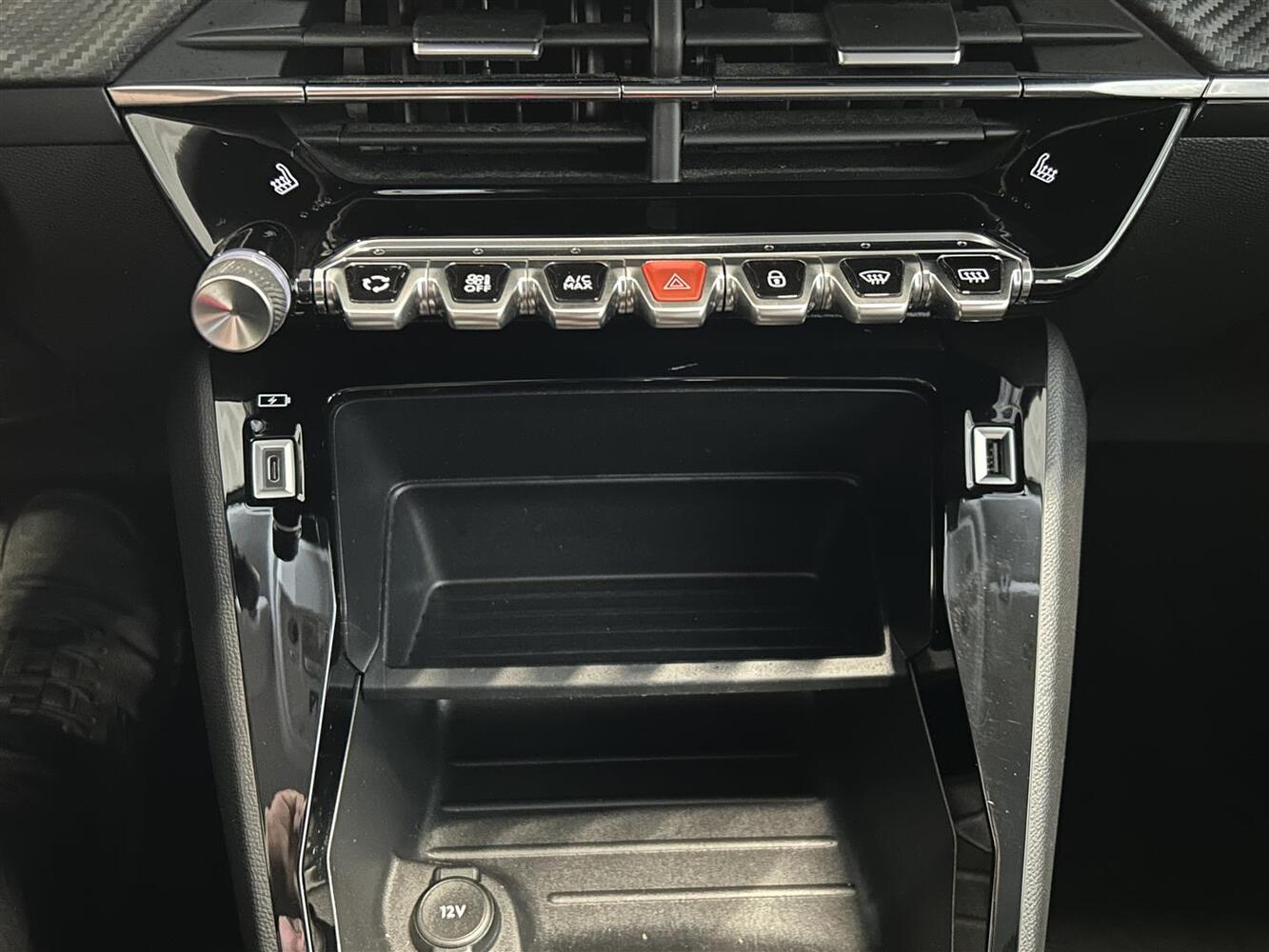 Peugeot e-208 vaihtoauto