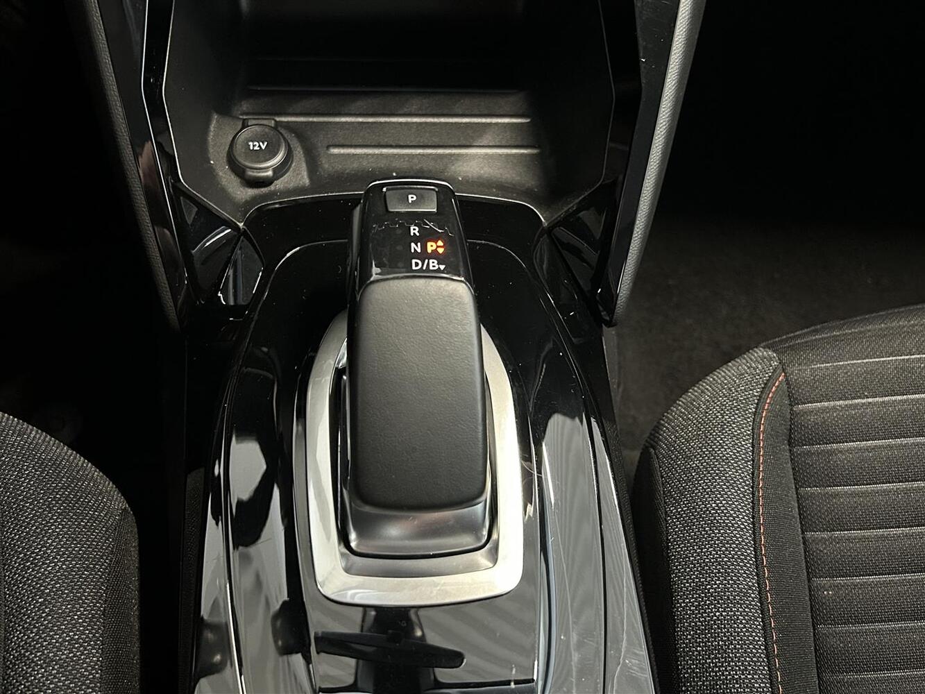 Peugeot e-208 vaihtoauto