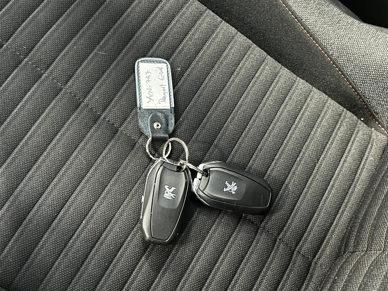 Peugeot e-208 vaihtoauto
