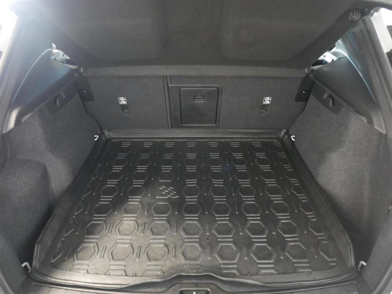 Volvo EX40 vaihtoauto