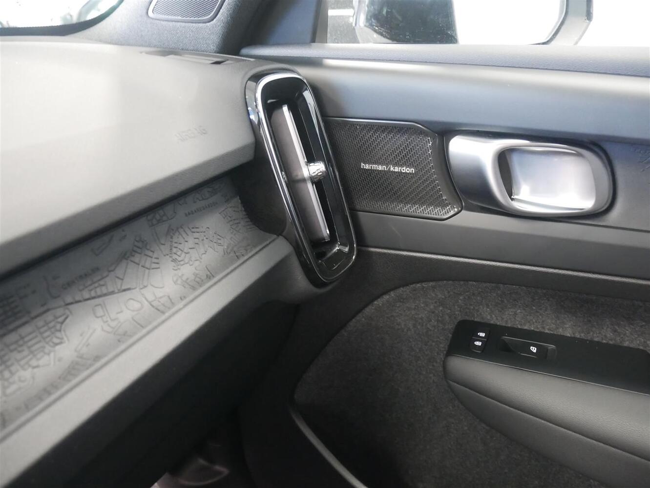 Volvo EX40 vaihtoauto