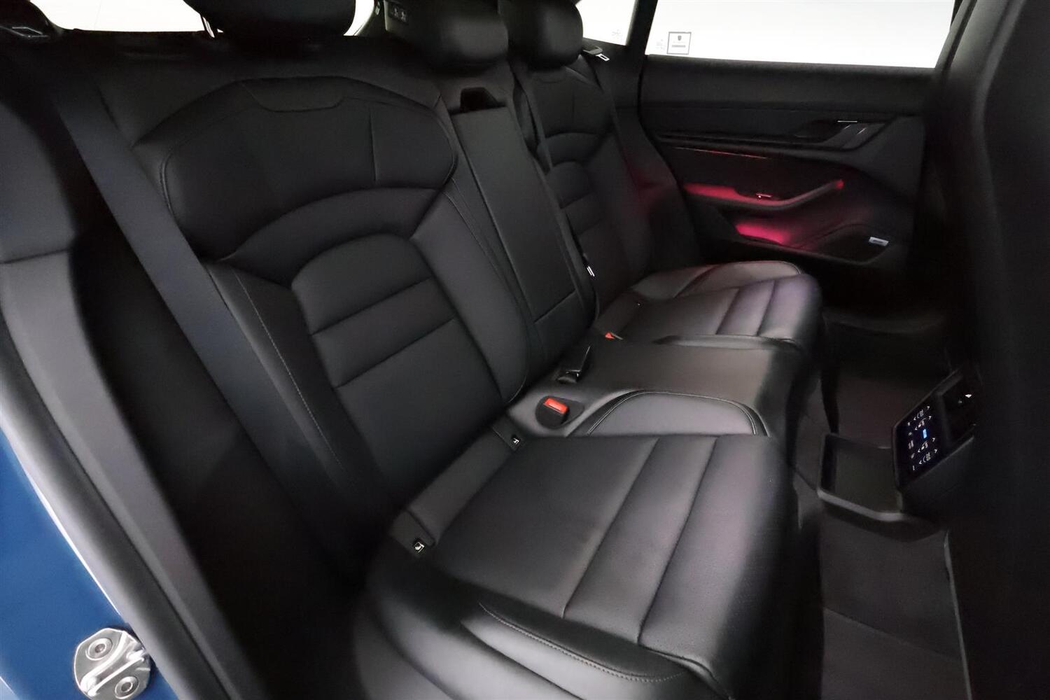 Porsche Taycan vaihtoauto