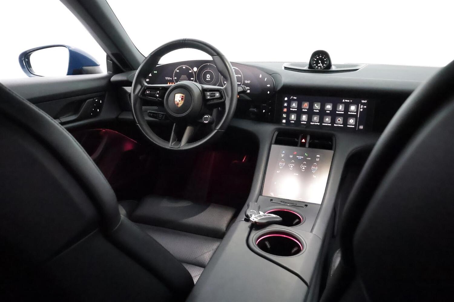 Porsche Taycan vaihtoauto