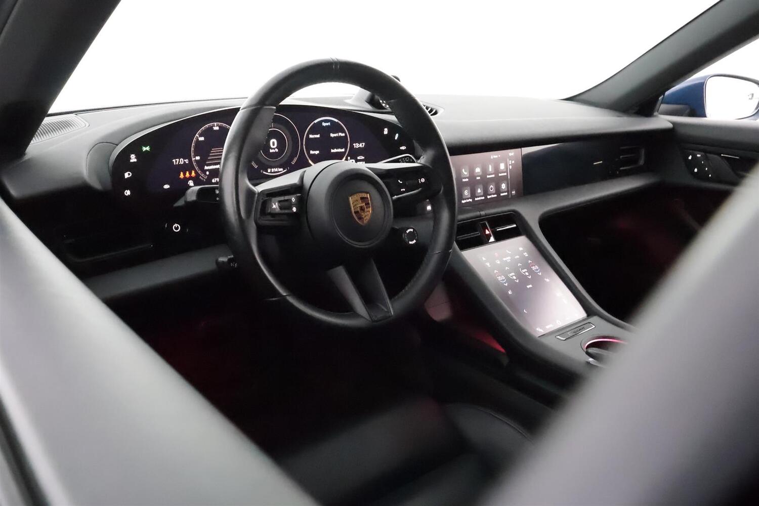 Porsche Taycan vaihtoauto